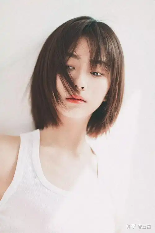 不染不烫的短发发型有哪些