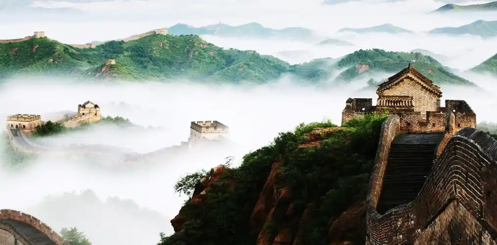 万里长城气势磅礴雄伟壮观中华民族的伟大象征