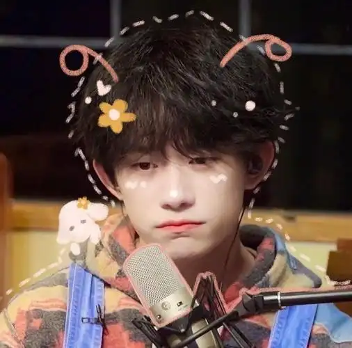 易烊千玺可爱系列萌翻来袭 ,hold不住的蜜糖小甜心