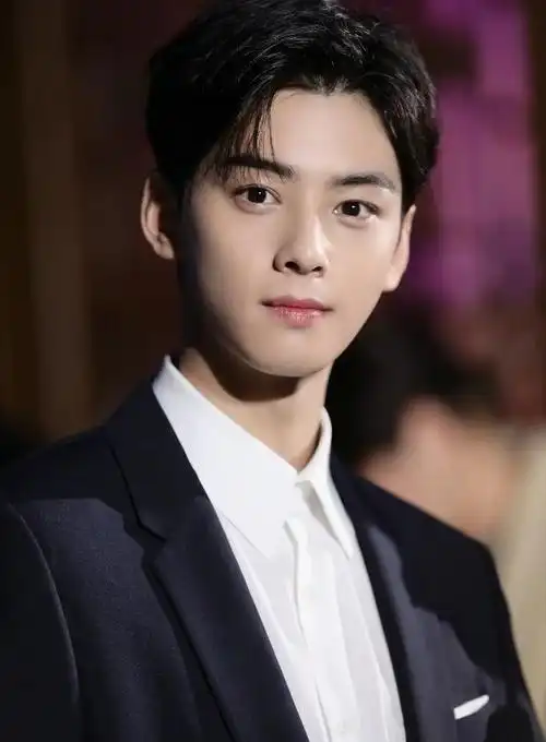 185cm韩国第一天然美男直播卸妆炸上热搜帅到惨绝人寰是什么体验