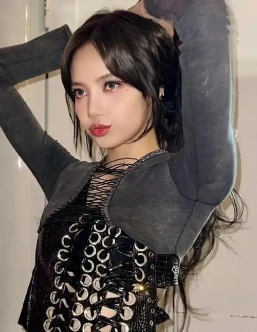 blackpink,作为韩国最受欢迎的女团之一,以其出色的歌舞和时尚的形象