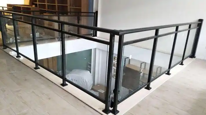 楼梯扶手钢化玻璃扶手楼梯钢槽现代家用室内栏杆超白实木长虹阳台护栏