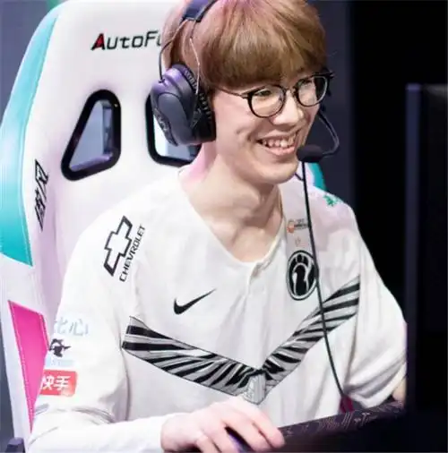 【一点资讯】nuguri看了theshy表情包,终于选卢锡安