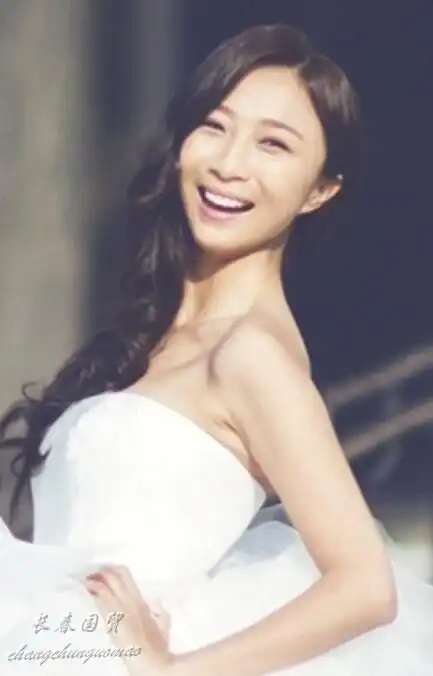 32岁娇妻王骏迪个人资料简历生活照曝光