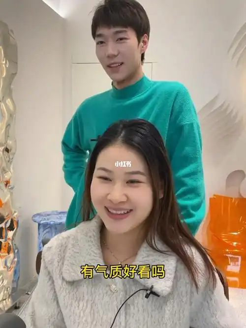 80后圆脸女生剪完头发立马年轻20岁60