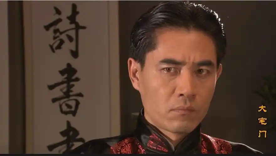 陈宝国放弃接戏,全心全意等待《大宅门》重启,这一等就是三年,在经济
