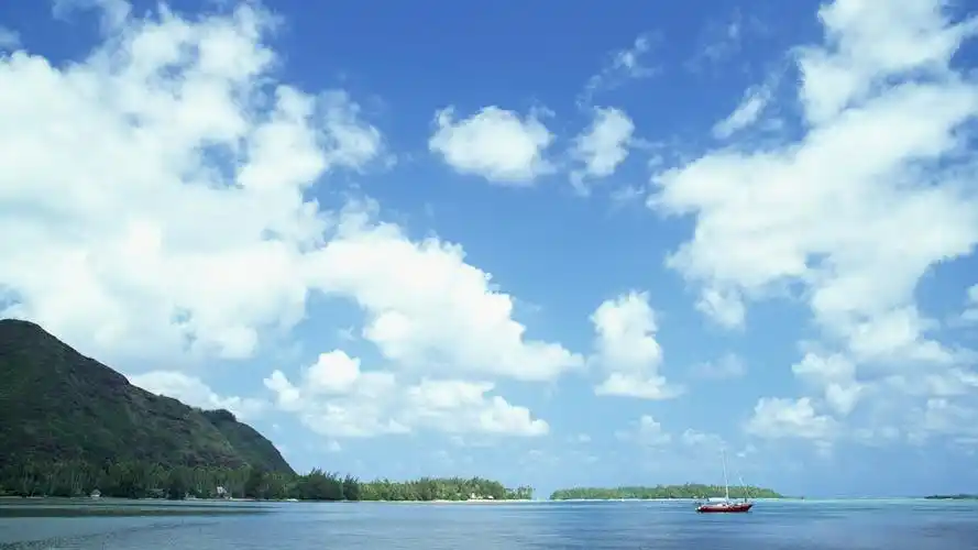 碧海蓝天海边美丽风景桌面壁纸