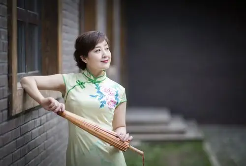 云飏阁旗袍俏佳人