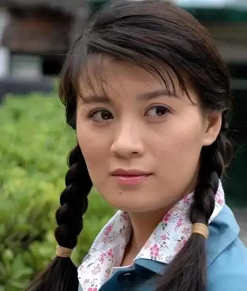 陈道明对她一见钟情李幼斌为她抛弃发妻净身出户三婚至今恩爱