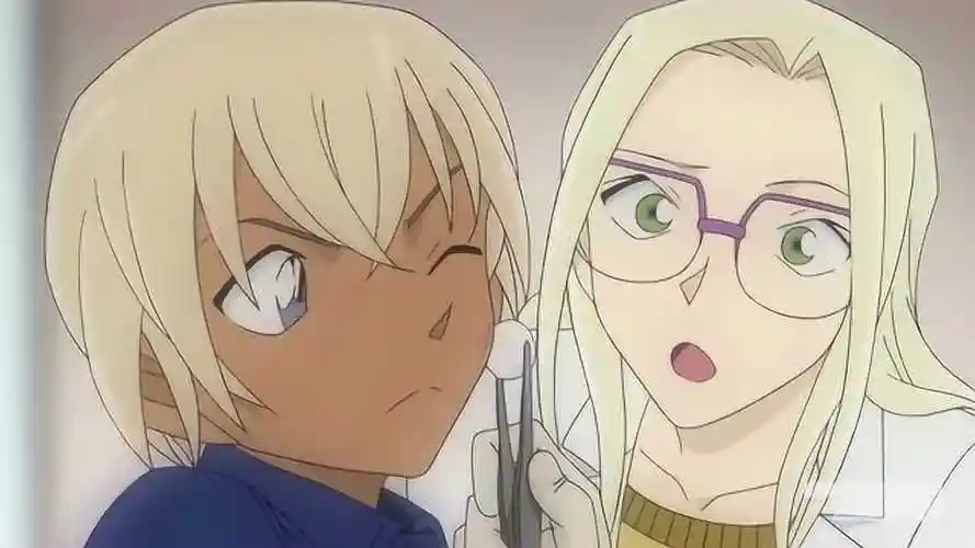 名侦探柯南安室透小时候很喜欢的大姐姐原来是小哀的母亲宫野艾莲娜