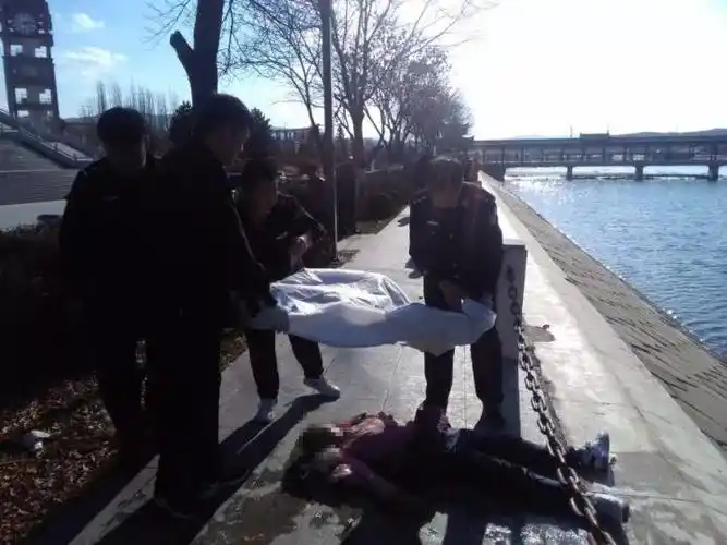 【视频】赤峰锡泊河打捞出一具女尸!花季少女就这么没了