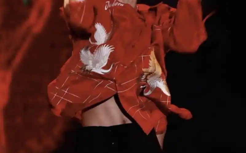 那些年露过的腹肌