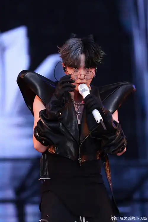 这是薛之谦在鸟巢的圆满,也是星际执行官0717号与北京的告别,看那