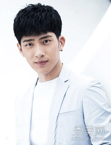 男生方脸剪什么短发好看 9款帅气过人