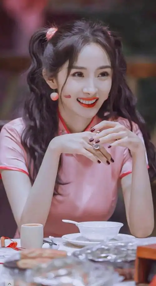 杨幂,双马尾造型,青春靓丽