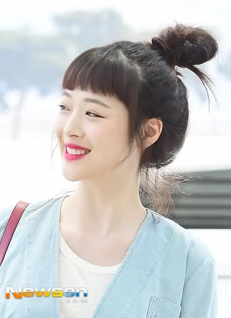 崔雪莉#160522 仁川机场 99 这组图必须在我心里收藏 齐刘海丸子头