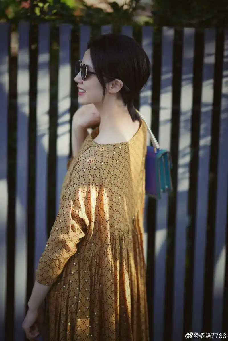 多妈好酷!孙莉晒打拳击暴汗视频 动作标准神态专注