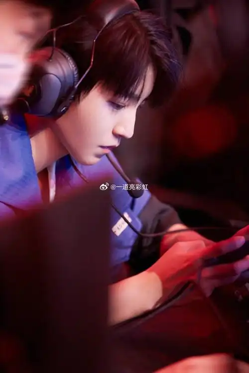 75 这组王俊凯壁纸真的太嗑我了#情侣头像##女生头像##电脑壁纸