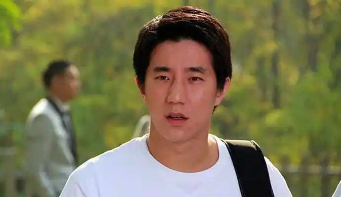 房祖名现身夜店