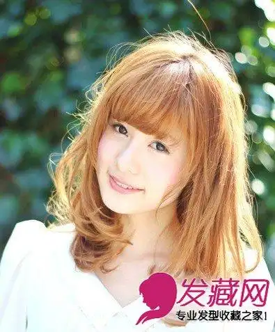 空气感修颜梨花头发型齐刘海打造出碎发发型