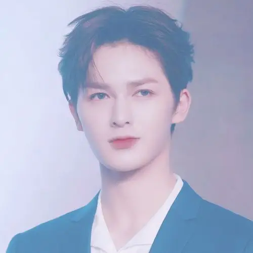 男爱豆头像|朱正廷头像二转注明;猫辞奶奶