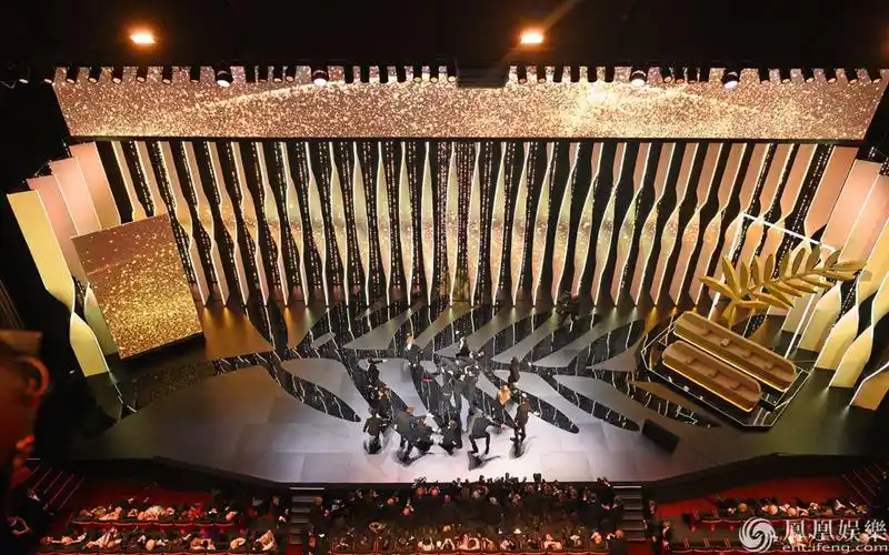 第69届戛纳国际电影节开幕式全程回顾-凤凰新闻