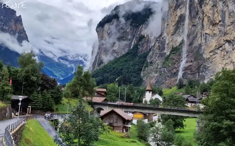 [ 8k ] 瑞士——天堂|劳特布龙嫩村庄与山谷|8k超高清视频