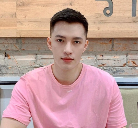 20岁左右男生别留锅盖头剪这5款发型更适合干净又帅气