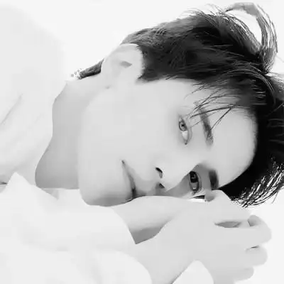 优质黑白情头一男一女真人图片_情侣头像_头像屋