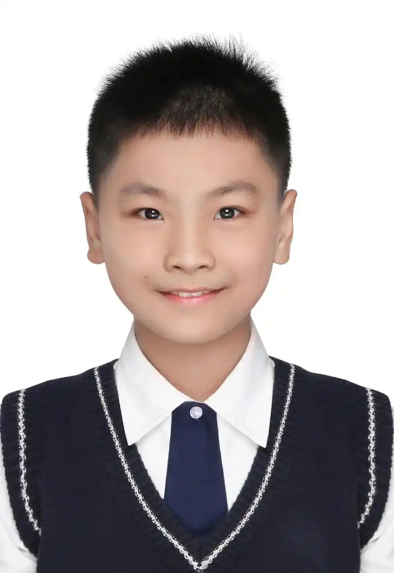 证件照.我的男孩眨眼间就长大了  仿佛昨天还是在我怀里面的小 - 抖音