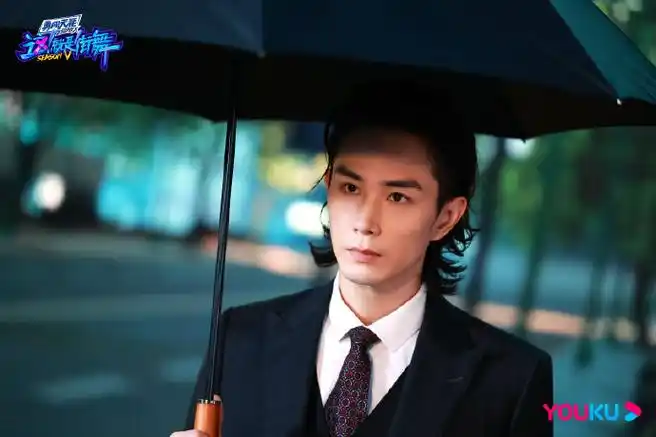 这就是街舞5队长微电影剧照##李承铉街舞雅痞冷感西装造型##这就是