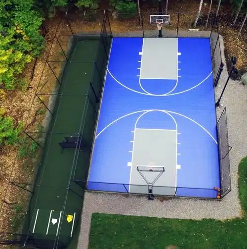 一圈篮球场有多少米(院子不种树也不种菜,夷为平地再围3米高护栏,圈个