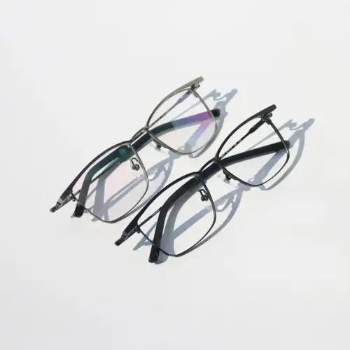 简单而有不简单的一副眼镜