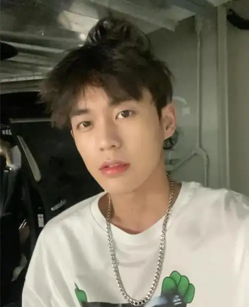 余庆伟图片余庆伟图片表情包