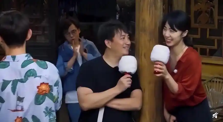 回顾孙莉18岁就跟了黄磊三胎生了儿子后她为何又选择复出