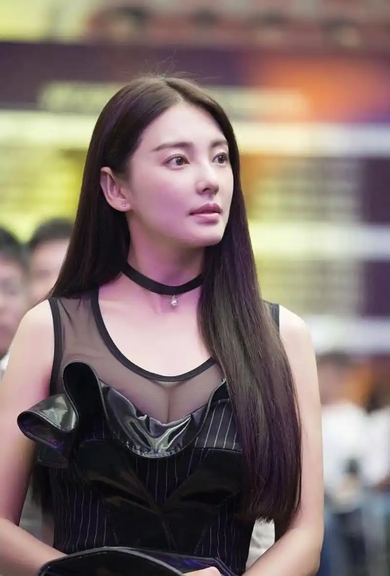 张雨绮,原名张爽,1987年8月出生于山东省德州市,中国内地影视女演员