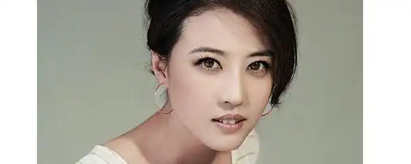 q5::为何有人说周海媚的面相不好?