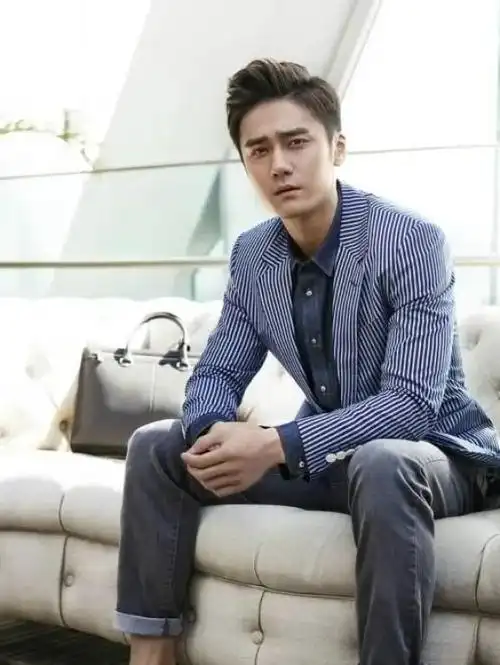 你们知道蒋劲夫嘛,年轻的时候颜值爆表啊,可惜了,退圈了!