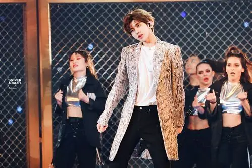 cr: sniperaugust_蔡徐坤 20191231江苏卫视跨年演唱会《蒙着眼》清音