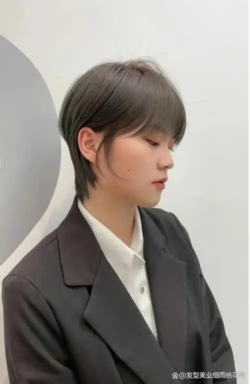 超级减龄短发,带你梦回18,齐肩齐耳短发,超短,挂耳染短发等,款款发型