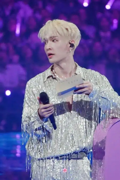 张艺兴[超话]##张艺兴大航海无远弗届巡回演唱会