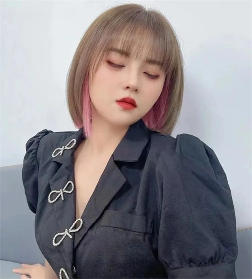 个性短发挂耳染 时髦可爱爆表