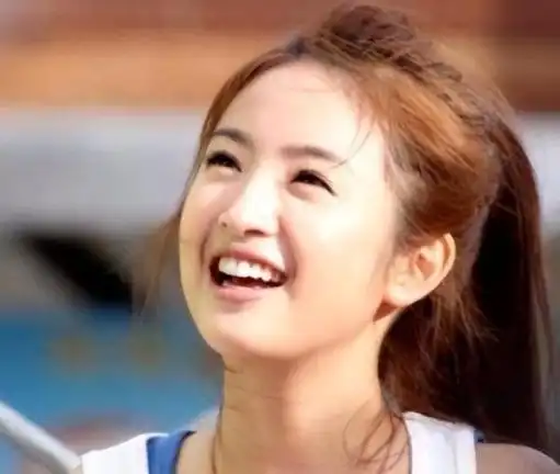 一场采访,"戳穿"41岁林依晨的真实处境,她总算是活明白了