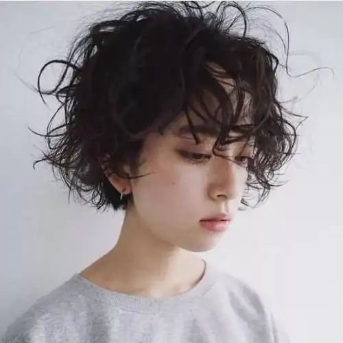 羊毛卷短发 温暖整个秋冬