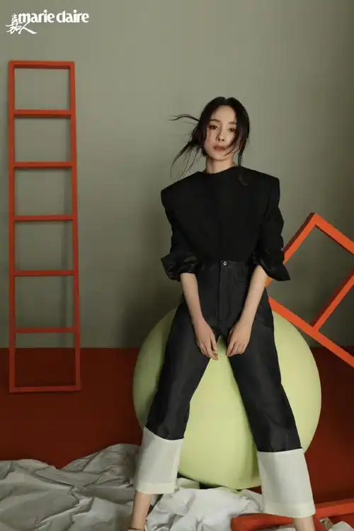 杨幂嘉人十一月刊封面##杨幂自我成长大片