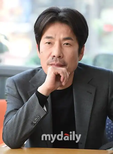 搜狐韩娱讯 韩国演员吴达洙今天上午首次回应性骚扰指控,表示网上对他