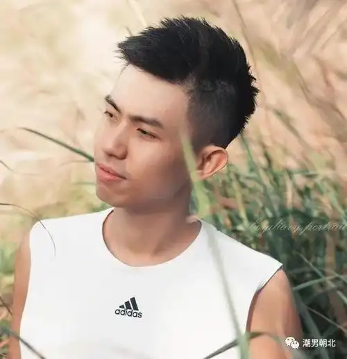 男生"两边铲"发型真的太帅了,今年试试这6款,简单潮流更有范_网易订阅