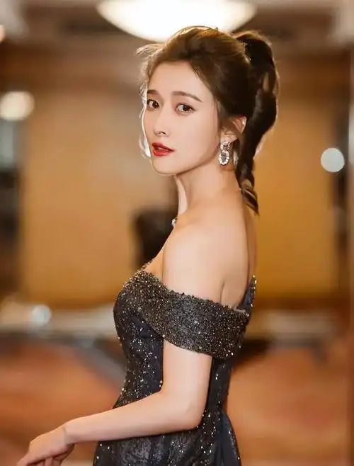 3天曝出7个瓜,婚内出轨,违法代言,被判刑,个个都不简单