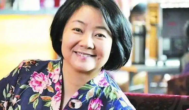 八卦她出道24年无绯闻与初恋相守一生如今结婚29年仍然恩爱如初明星