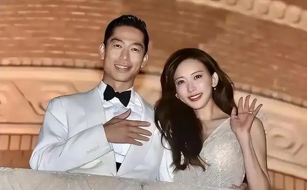 林志玲结婚3周年秀恩爱和老公儿子一同回国为家庭或暂时退圈